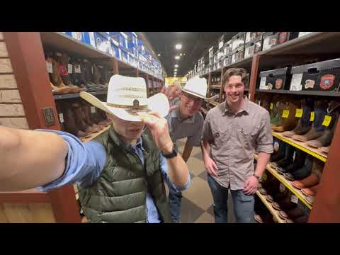 🇨🇳 Chinese Guy in Oklahoma Buys His First Cowboy Hat! 🤠🎶 (Ft. George Strait & Friends)
