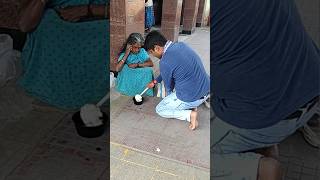 Respect old woman 🙏🙂❤️#trending #viral #shorts #humanity #kindness