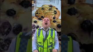 Hubieran dicho antes, me ahorro 1 hora de trafico#programacionweb #muffins #theogax #humor #viernes