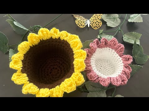 Crochet Flower Basket Tutorial🌸🌻 (Beginner Friendly)
