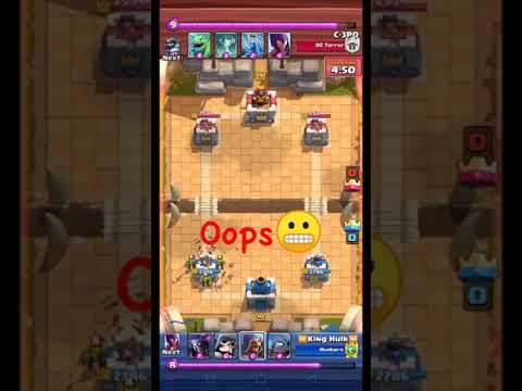 Clan War / Level 10 vs Level 9 / Clash Royale / Hero ( Mini P.E.K.K.A).