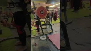 170 Kg #sqaut #sqatraining #legday #leg #legdaytips #powerlifting #powerliftinggym #power #gym