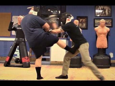 Karambit VS Trench Knife - preview