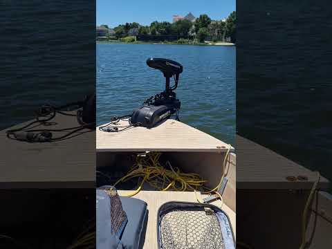 Auto trolling motor