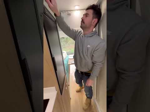Family van sprinter LWB with electric lift up bed + insane shower #tinyhome#vanconversion#camper r