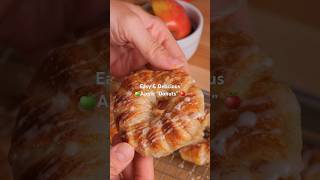 Our favorite apple dessert and we just had to share! 🍎🍏 Recipe in description!