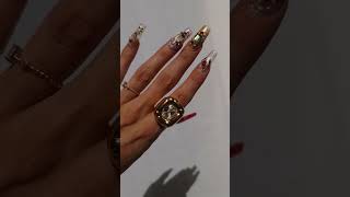#nails #nailart #airbrushnails #chromenails #flowergems#baddienails #instagramnails