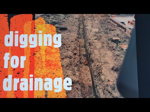 Excavator Hitachi 130LCN (digging for drainage)