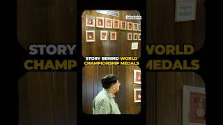 A Tour Inside Vishwanathan Anand's World Championship Medal Collection 🏅😍🙌🏻| Mashable India