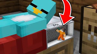 Living Inside Of My Friend's Base Until He Notices