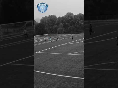Beating the offside trap for a 1v1! #teamwork #overthetop #greatplay