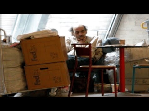 Man Trapped In Airport for 18 Years#history