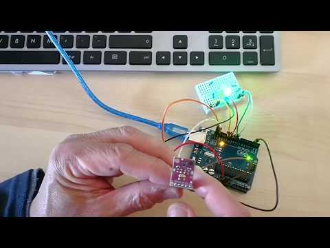 Extremely simple Gesture Control with APDS 9660 sensor noaudio