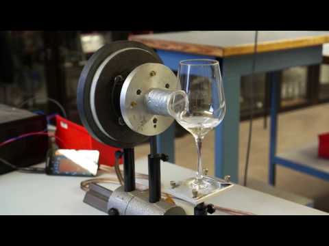 Shattering wine glass with phyphox