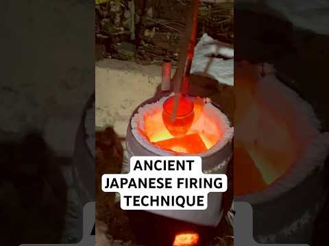 Ancient Japanese technique to fire pottery #ceramic #pottery #raku #fire