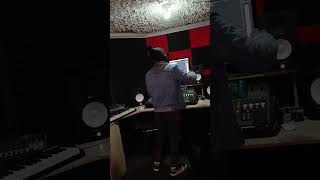 Part 3, we just recorded the hookWritten by Nathi Mosele. 🤯 #beatmaker #hiphopmusic