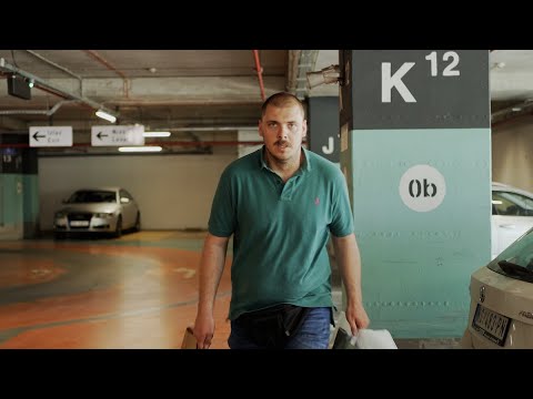 Kad parkiraš auto u tržnom centru