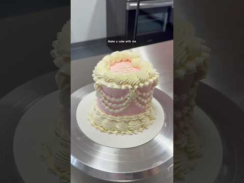 Cake decorating #cake #cakeseries #cakedecorating #cakes #cakeoftheday #heartcake #bentocake