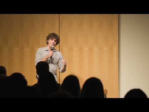 Data Science comedian talks about SQL