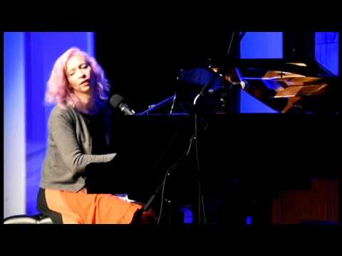 Lynne Taylor - Pablo's Glue