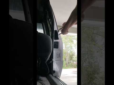 STUCK Ford Ranger Back Door, Easy Open! #automobile #diy #mechanic #fix #howto #fordranger