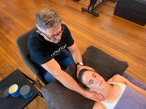 Massage of the Scalene Muscles of the Neck with Stuart Hinds