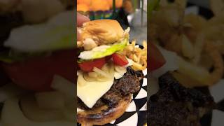 Smashburger at Home with Crispy Edges Juicy Center #foodie #sistaluvstoeat #food #eatathome #burger