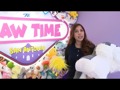 Playing for Prizes at Klaw Time in San Antonio
