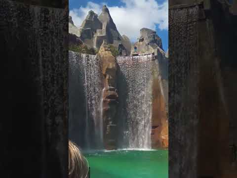 Canadian Wounderland Event Waterfall jumping