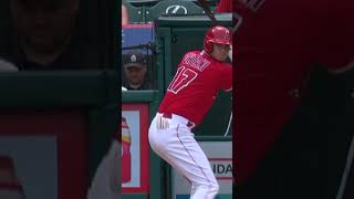 Tyler Glasnow SCARES Shohei Ohtani with a SPIKE pitch! 🤣
