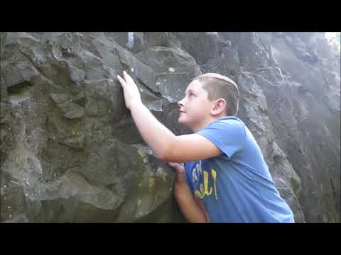 Ryke & Poppa climb a mountian