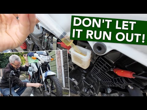 Changing brake fluid on the Honda CB125F