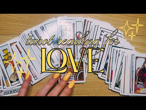 Love Reading: ASMR Tarot Reading For Your Next Date / Relationship 💌