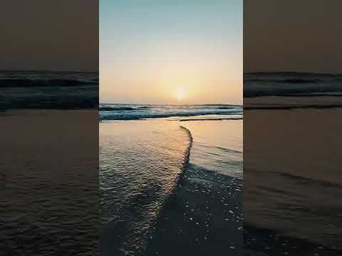 #mumbai #maharashtra #juhubeach #juhu #versova #beachvibes #mumbaidiaries #iitbombay #sunsetlover