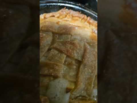 Homemade apple pie, first time making after a cannabis trim. #appledessert