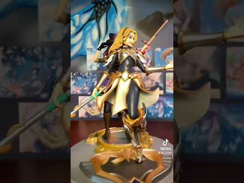 League of legends - Lux and Caitlyn Unlocked Statues - Riot games Merch #riotgames #lux #caitlyn