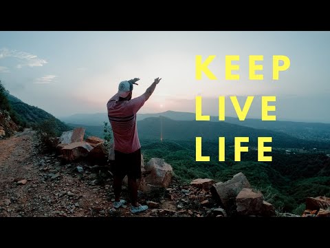 I JUST WANNA LIVE MY LIFE