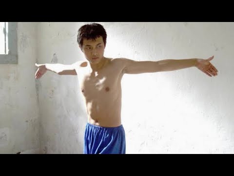 Man Uses Stealth skills and Escapes Prison RIGHT IN FRONT OF THE Guards! 😱