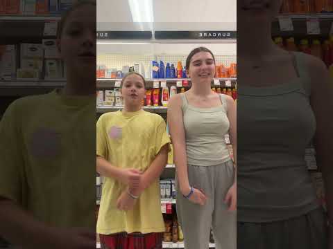 ppl were watching us 😭🙌 #music @peggy_slayss #fyp #viral #dance #preppyoreo #bestie