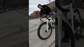 FOLLOW CHI_WDZ ON INSTA FOR MORE #bikes #cycling #fixedgearbike #fixedgearbikes #chicago #fixedgear