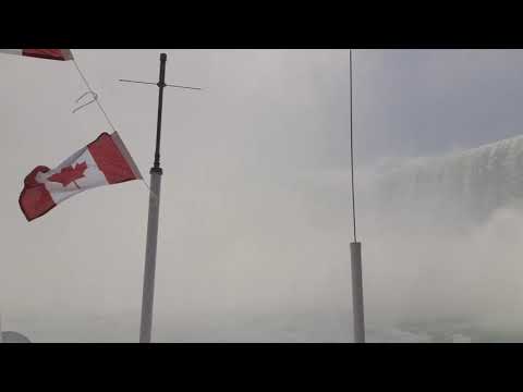 Niagara falls cruise ship