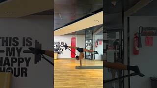 Forearm stand vs Handstand. #contortionist #flexibility #contortion