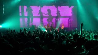 Underworld - Always Loved A Film (Live @  Zepp Tokyo 2010)