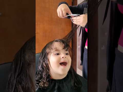 filmei o corte de cabelo da Helena e olhem as pérolas rsrs #hair #beleza #cabelo #cabeloinfantil