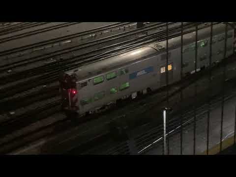 #train #metra #youtube METX213 departing from Union Station!