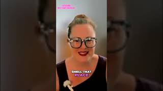 Lush Cosmetics: Building a Brand Experience (Smell Strategy) #shorts