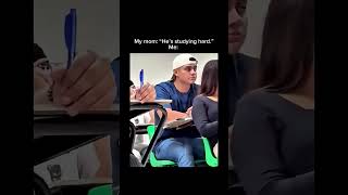 Music & memes – the perfect combo! 🎶 🤣#schoollife #studenthumor #collegelife