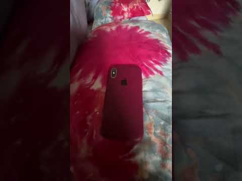 Saying goodbye to my mom‘s old phone