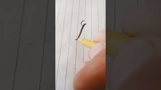 'R' writing style #calligraphy #art #ytshorts