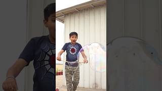 Extra Large Giant Bubble घर पर बनाया | DIY Soap Bubble #ytshorts #bubble #shorts